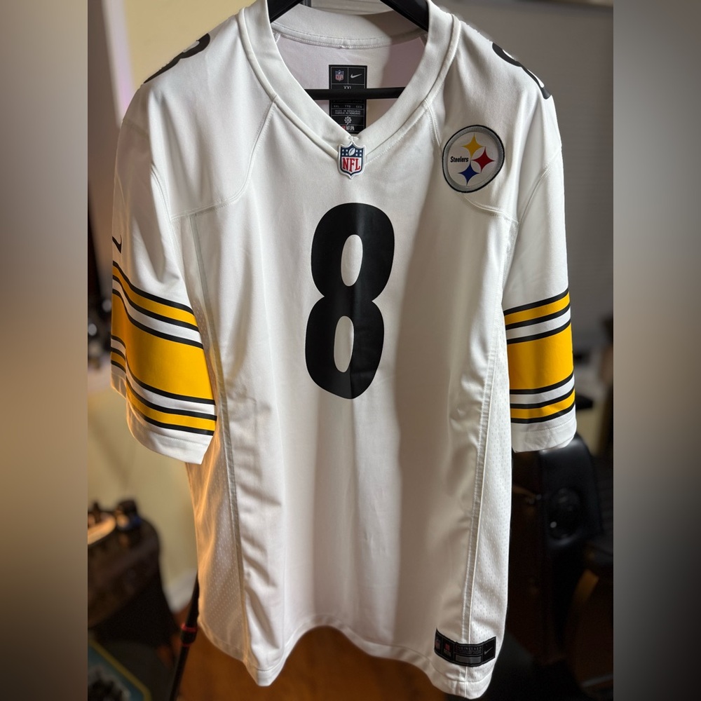 GORGEOUS AUTHENTIC NFL STEELERS JERSEY!!!